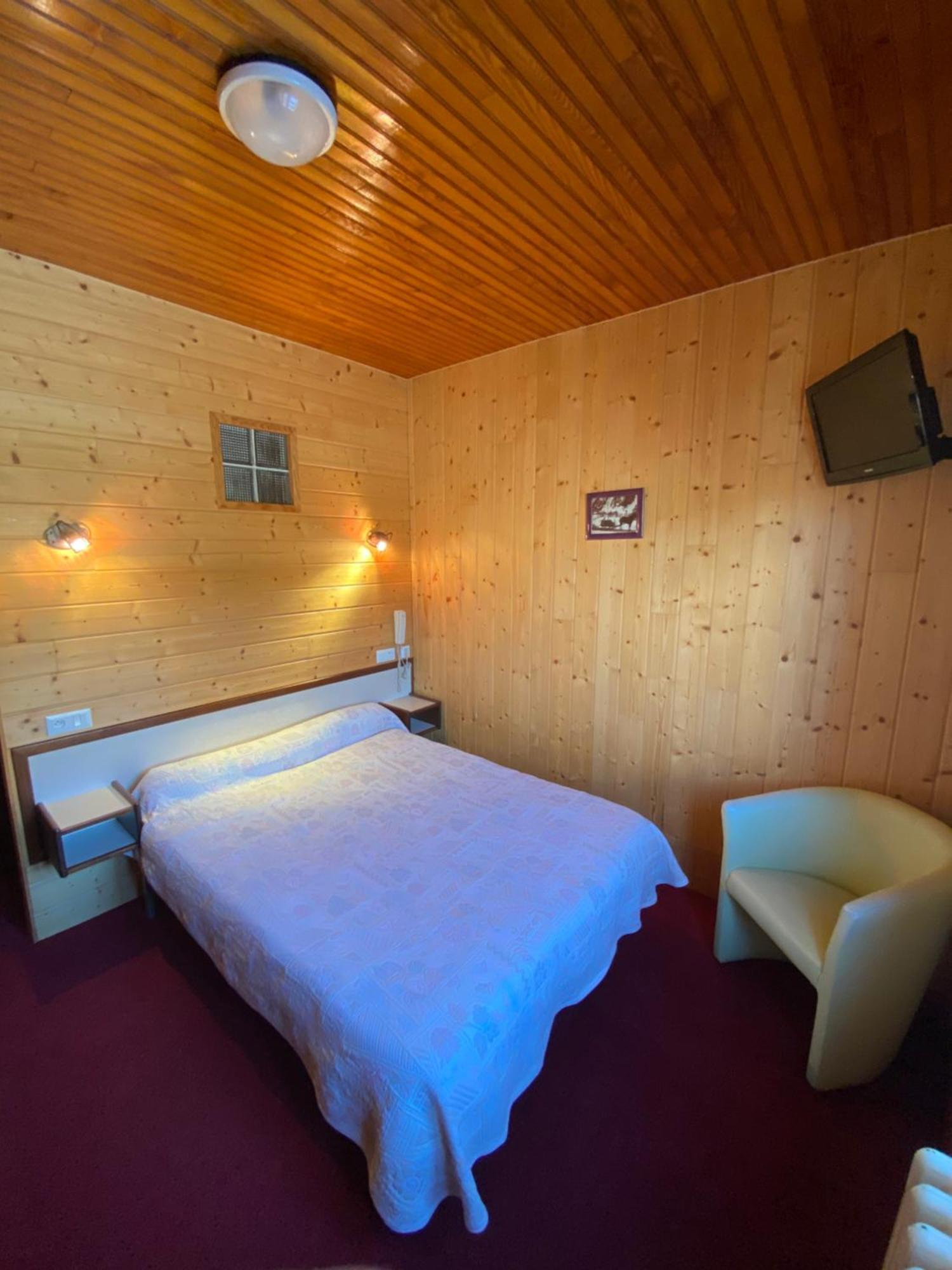 Relais Du Belloch Angoustrine Luaran gambar